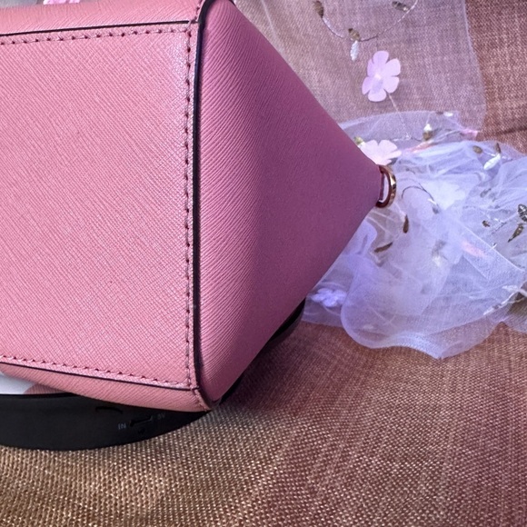 Michael Kors NWOT Large Satchel with D Rings - Picture 12 of 13